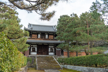 walking around the Kenninji grounds