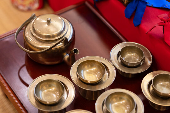 Pyebaek, traditional Korean wedding bowing ceremony