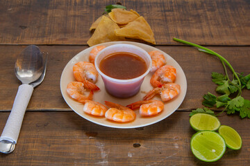 CAMARONES COCIDOS