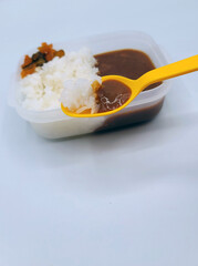 シンプルなカレーライス弁当・子供用ランチボックス／Simple curry rice bento/kids' lunch box／심플한 카레라이스 도시락・어린이용 런치 박스