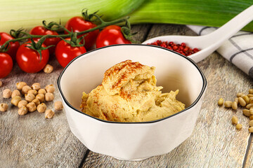 Natural chickpea hummus with paprika