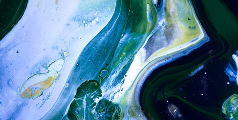 The Enchanting Dance: Free-Flowing Colors in Liquid Art with an Ethereal Touch