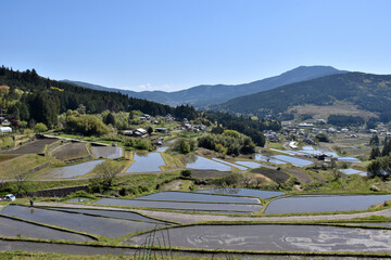 	田植え間近な、坂折の棚田