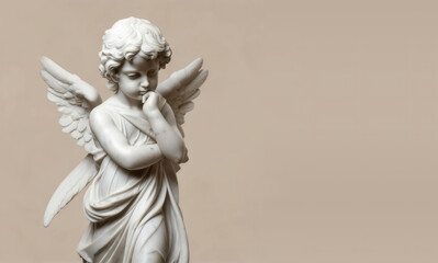 Obraz premium A stunning marble sculpture of a thoughtful angelic child, perfect for artistic, religious, or inspirational projects. Beige background with ample copyspace.