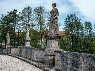 Obraz premium Tirschenreuth - Staute auf Büttellochbrücke