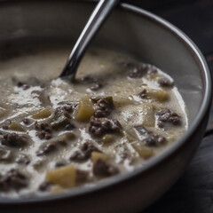 Sanfte Hackfleisch-Lauch-Suppe – Zart & cremig