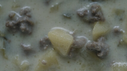 Kräftige Hackfleisch-Lauch-Suppe – Wärmendes Winteressen