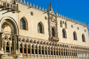Fototapeta premium The Doge's Palace, the seat of the Doge, is one of the symbols of the city of Venice and a Gothic masterpiece.