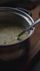  Festliche Hackfleisch-Lauch-Suppe mit Kartoffelstücken für kalte Wintertage