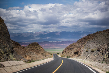 Expressways and national roads in Xinjiang, China
