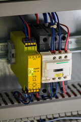 Safety module and contactor in the switchboard.