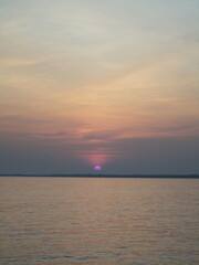 Naklejka premium sunset over the sea