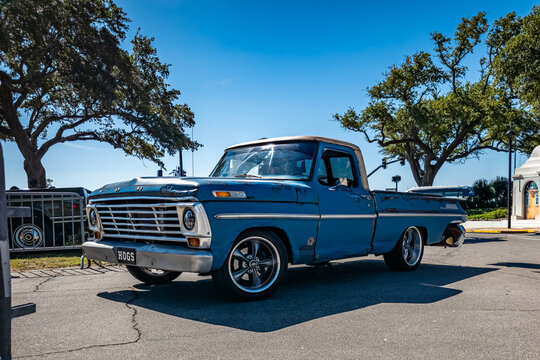 1967 Ford F100 Pickup Truck