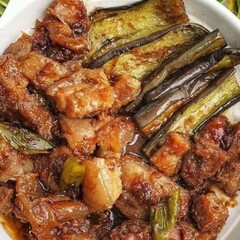 Food is any substance consumed to provide nutritional support for the body. It typically comes from plants, animals, or fungi and contains essential nutrients such as carbohydrates, proteins, fats, vi