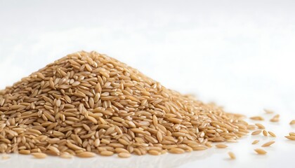 Obraz premium Brown rice on white background,Pile of uncooked brown rice isolated on white background close up,horizontal, no people, photography, seed, ingredient, white background, food, organic, brown rice,643