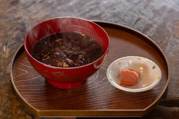 菅沼合掌造り集落のお休み処でいただいた、とちもち入りぜんざい