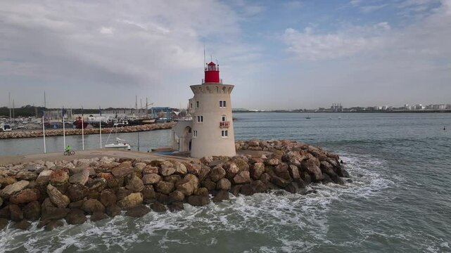 Espig&oacute;n de la baliza de Puerto Sherry, Santa Maria, Cadiz, Espa&ntilde;a