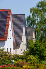 Häuserzeile mit Wohnhäusern, Lilienthal, Niedersachsen, Deutschland © detailfoto