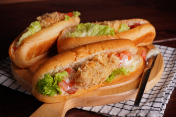 Fried Chicken Sandwich  with sliced ​​tomatoes and sauce Fast food