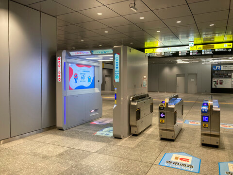 JR西日本大阪駅うめきたエリアではじまっている「顔認証改札機」の実証実験　（大阪府大阪市北区）