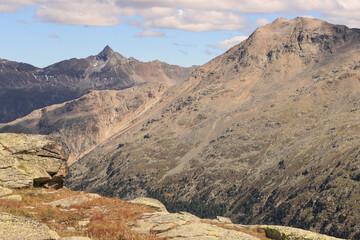 Oberengadiner Alpenlandschaft; Blick von der Fourcla Surlej auf den Piz Languard (3263)