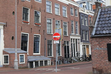 Obraz premium Amsterdam Kerkstraat Street View with Brick House Facades, Netherlands