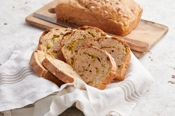 Sliced Spelt Bread with Sunflower Seeds