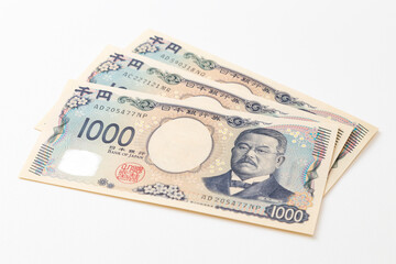 白背景に3000円