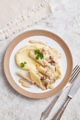 Salsify and Boiled Potatoes with Vegan Hollandaise Sauce