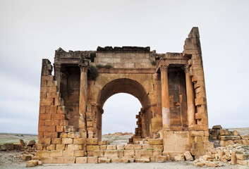 l'area archeologica dell'antico presidio militare romano di Ammaedara nei pressi della cittadina di...