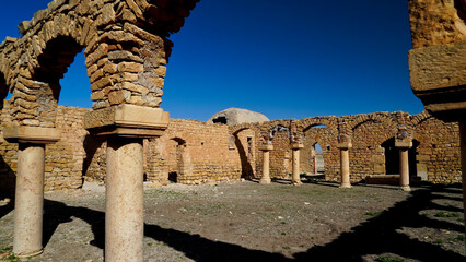 l'area archeologica dell'antico presidio militare romano di Ammaedara nei pressi della cittadina di...