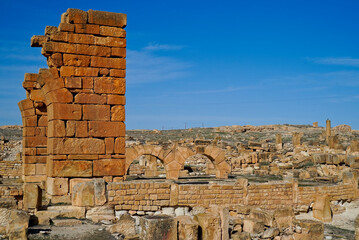 l'area archeologica dell'antico presidio militare romano di Ammaedara nei pressi della cittadina di...