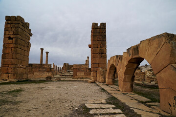 l'area archeologica dell'antico presidio militare romano di Ammaedara nei pressi della cittadina di...
