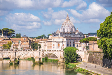 Fototapeta premium Rome's Tiber River, Ponte Sant'Angelo