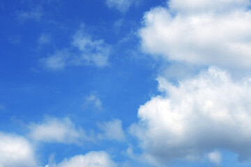 Obraz premium Beautiful clear cloudy in sunlight calm season