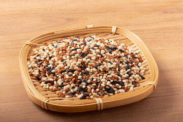 ［鹿児島県産］霧島三色米　（もち玄米）