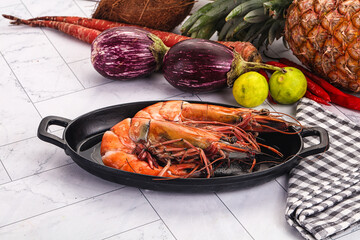 Boiled big king tiger prawn