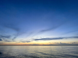 Obraz premium Evening summer sky. Atmosphere cloudscape panoramic romantic outdoors scenery background