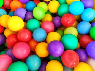 Colorful plastic ball HD wallpaper