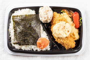 白身魚のタルタルソ－ス弁当