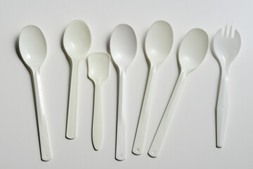 プラスチック製のスプーン