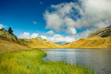 Alpe d'Huez lake trail, France	