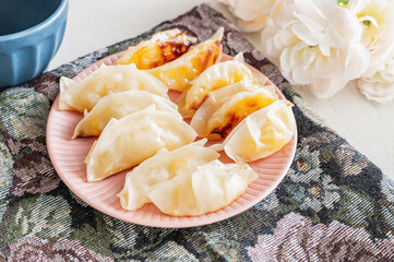 餃子の皮アップルパイ