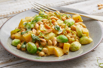 Brussel Sprout and Potato Curry 