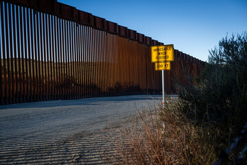 US southern border fence