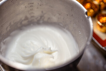 Home and small baking studios, using chef machines to beat egg whites, eggs, organic farms, high-quality ingredients