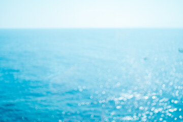 伊豆の温泉街の美しい海