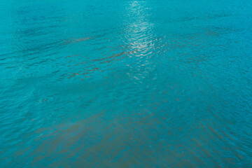 伊豆の温泉街の美しい海