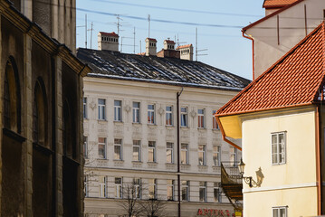 Bielsko Biała, stare zabytkowe kamienice, luty 2025. © Elżbieta Kaps