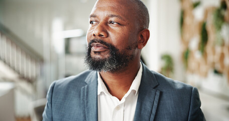 Obraz premium Mature black man, creative business and thinking with idea, decision and opportunity for event planning. African person, consultant and inspiration with project proposal, itinerary or venue booking